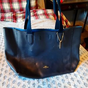 Coach Tote Medium Navy Blue